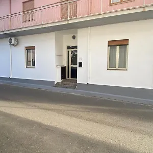  Appartamento Appena Ristrutturato Completo Di Tutti I Comfort A Un Passo Dal Centro Italia